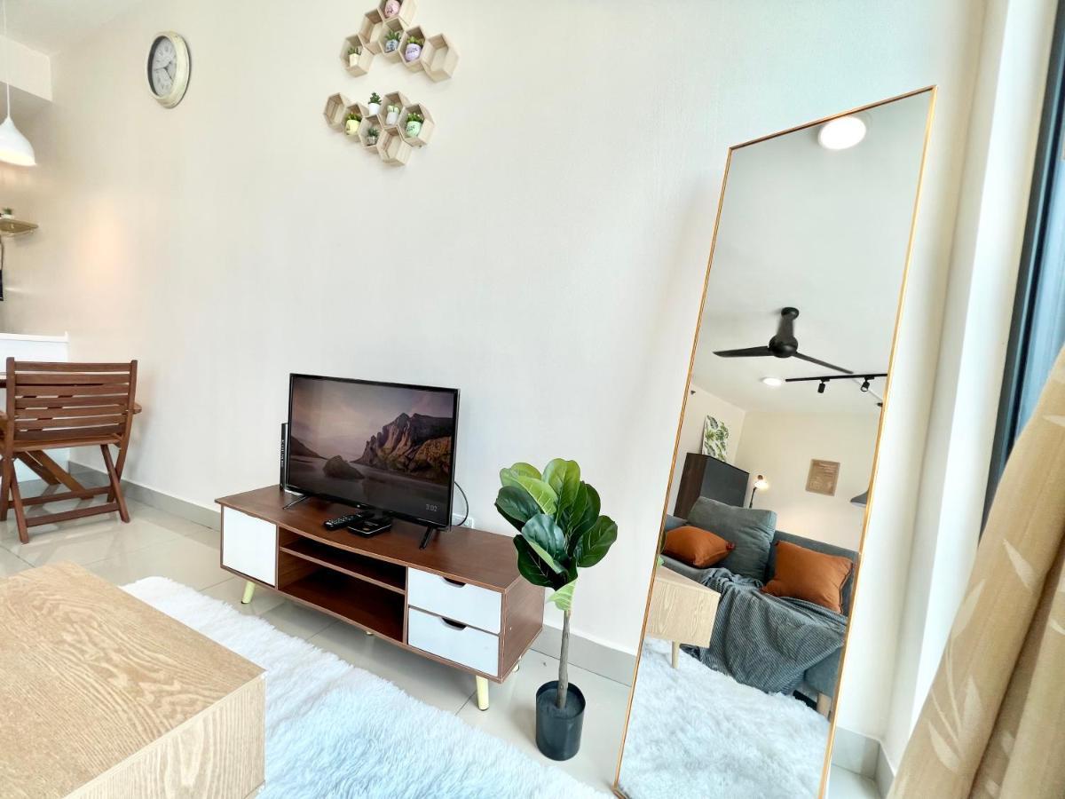 A 1-4 Pax Cozy Studio Tv Box Pool 100Mps Wifi 3 Bed Trefoil เซอเตียอาลัม ภายนอก รูปภาพ